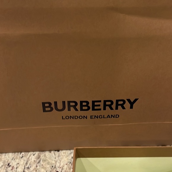 Burberry Boys Shoes - Picture 8 of 9